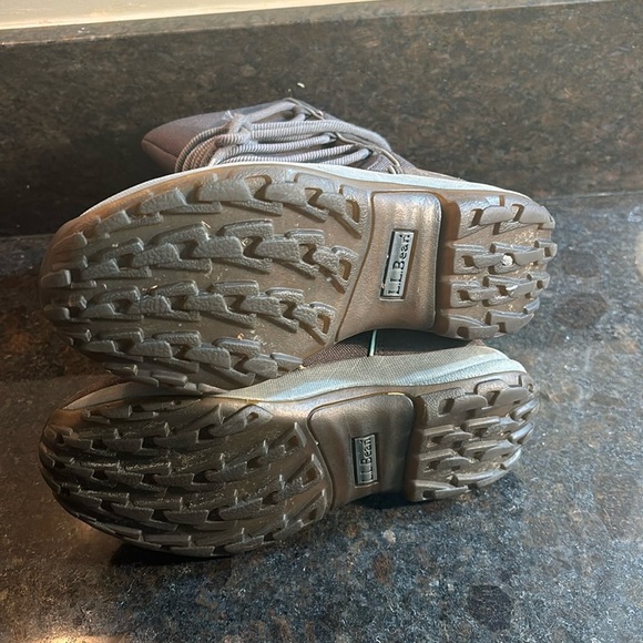 GIRLS LL BEAN HIKING BOOTS - Picture 7 of 8